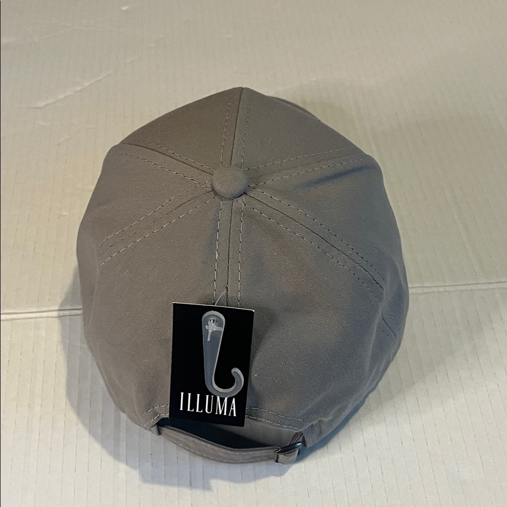 Gray Cap with Pink Sneaker Embroidery NWT - Picture 6 of 10